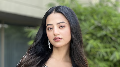 Helly Shah Age, Biography, Height, Shows, Husband, Net Worth & More ...